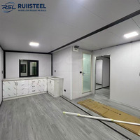 Solution d'habitation haute densité RUIISTEEL pour micro-appartements en centre-ville, logement étudiant, unité préfabriquée empilable, maison de 20 pieds