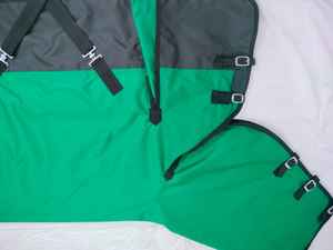 Meilleures ventes 2026 : Couverture pour cheval en vert et noir, en matériau durable, motif uni, pour la protection du cheval - Product Image 4