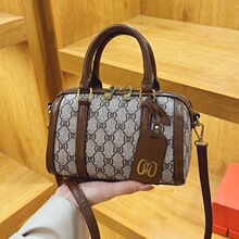 Nouveau <span class=keywords><strong>Sac</strong></span> à <span class=keywords><strong>Main</strong></span> Rétro Chic Style Hong Kong 2024 pour Femme – <span class=keywords><strong>Sac</strong></span> Bandoulière Élégant - Product Image 2
