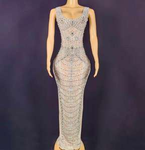 Ocstrade Maßgeschneiderte Funkelnde Lange Ballkleider 2025 mit Perlen und Kristallen, Weiß, Rückenfrei, mit floralem Mesh, Sexy Party-, Club- und Abendkleider für Damen - Product Image 2
