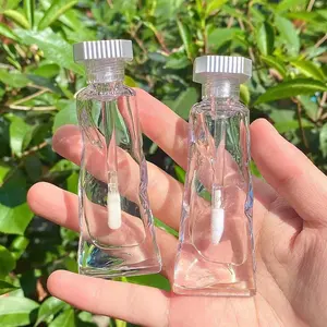 Campione gratuito tubi per lucidalabbra vuoti personalizzati forma di dentifricio tubi per lucidalabbra da 6.5ML contenitore per balsamo per le labbra trasparente ecologico