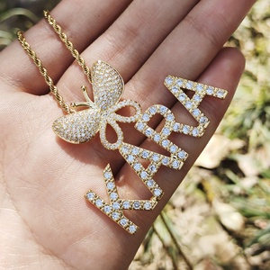 Collier nom personnalisé pour femme avec <span class=keywords><strong>lunette</strong></span> <span class=keywords><strong>papillon</strong></span> personnalisé zircon cubique glacé plaqué or Hip-Hop bijoux de mode - Product Image 3