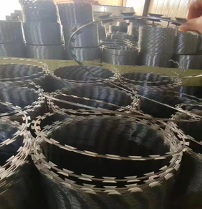 Galvanized Razor Wire, Concertina Type Anti‑Climb Security <b>Fence</b> for Prison, <b>Border</b>, Highway and Perimeter Protection - Product Image 4