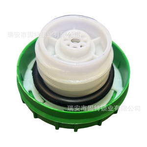 ตัวล็อคฝาถังน้ำมันสำหรับรถบ็อบแคท สกิด สเตียร์ ลอร์เดอร์ รุ่น 6661114 7113340 E17 สีเขียวและสีดำ ผลิตจากโพลีออกซีเมทิลีน ผลิตที่เจ้อเจียง - Product Image 1