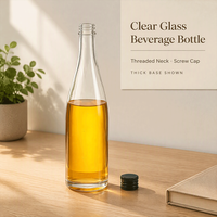Bouteille de boisson en verre transparent Solent Tall avec col fin, embout fileté et bouchon à vis pour l'emballage de spiritueux – Vente en gros