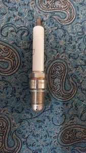 Bougies d'allumage d'origine X52404500059 pour pièces de moteur mécanique - Product Image 3