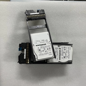 00YK015-ThinkSystem 내장형 2.5인치 900GB 10K RPM SAS 12Gb 핫스왑 512n HDD 드라이브, 창고에서 현재 출고 중 - Product Image 3