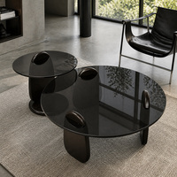 Table basse moderne haut de gamme avec plateau en verre miroir et cadre en bois, design durable, écologique, idéale pour les petits appartements, luxe et confort.