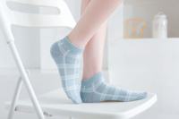 Chaussettes courtes d'été en coton respirant à carreaux bleus pour filles et femmes, vente en gros