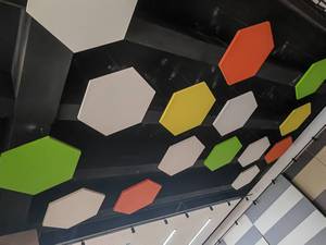 Panneaux de <span class=keywords><strong>plafond</strong></span> en fibre de verre, dimensions 600*600/1200/2400 mm, épaisseur 30/40/50 mm, installés avec des suspensions à ressort. - Product Image 3
