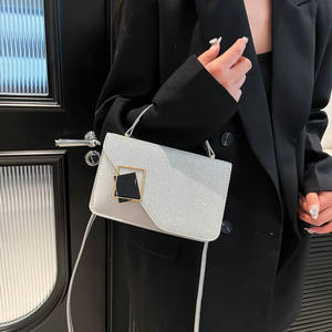 Französische Kleine Quadratische Tasche Handtasche 2026 Frühling Neue Schultertasche für Damen Trendige Modische Glänzende Umhängetasche - Product Image 3