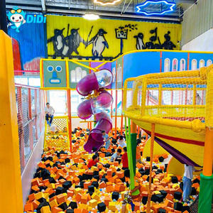 Aire de jeux intérieure de haute qualité avec labyrinthes et zone de jeu de rôle pour enfants - Product Image 5