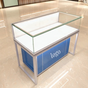 Mostrador de torre de metal moderno con espejo iluminado por LED, bandeja de madera contrachapada y cristal, para joyería, tiendas minoristas y centros comerciales - Product Image 3