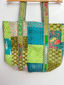 กระเป๋าสะพายไหล่สไตล์โบฮีเมียนสำหรับผู้หญิง, กระเป๋าผ้าคอตตอนเย็บปะติดแบบกลับด้านได้ทำด้วยมือสำหรับเดินทางและช้อปปิ้ง - Product Image 6