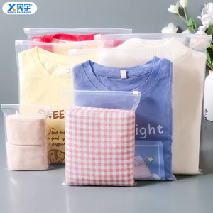 Großhandel Mattierte Kleidungs-Zip-Lock-Plastikverpackungsbeutel Wiederverschließbare Wasserdichte Aufbewahrungstasche für Kleidung Platzsparend - Product Image 6