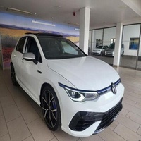 Golf R Berline Turbo AWD 2023 d'occasion en bon état, sièges en cuir, transmission automatique, régulateur de vitesse adaptatif (ACC), jantes R17, feux LED, barres de toit en alliage d'aluminium, 5 places