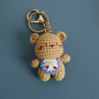 Porte-clés en peluche fait main en forme d'ours en crochet mini crème, mignon et décoratif, idéal comme cadeau
