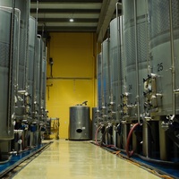 1000l 1500l 2000l Kant-En-Klare Wijnmakerijoplossingen Druivendestemmer Pers Wijn Fermentatietank Mengtank Bottelmachine
