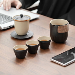 <span class=keywords><strong>Tazza</strong></span> da tè in ceramica nera a prova di calore con colino <span class=keywords><strong>tazza</strong></span> da tè portatile antiurto All-in-one confezione <span class=keywords><strong>regalo</strong></span> <span class=keywords><strong>tazza</strong></span> da tè alle erbe in ceramica - Product Image 3