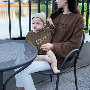 Nova Versão Coreana de Moletom para Meninos e Meninas, Conjuntos de Família para Primavera e Outono, Design de Gola com Letras Modernas e Manga Longa - Product Image 6