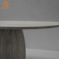 Table de dessus en bois italien de qualité supérieure, pieds en chêne faits à la main, centre de table classique confortable pour cour formelle