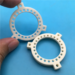 แผ่นเซรามิกอะลูมินา <span class=keywords><strong>Al2O3</strong></span> ความแม่นยำสูงแบบมีรูพรุน สำหรับติดตั้งบนแผ่นรองรับ พร้อมรูเจาะตามขนาดที่กำหนด - Product Image 2