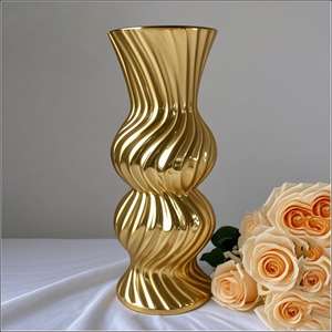 Macetas de Flores de Acero Inoxidable Dorado con Acabado Espejo, Florero para Decoración de Hoteles de Lujo, Macetero Moderno de Gran Tamaño - Product Image 1