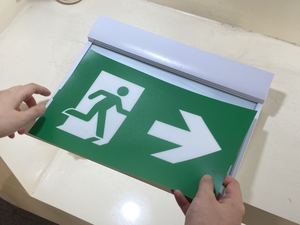 AC220-240V CE CB Certificat Approuvé des Lumières <span class=keywords><strong>De</strong></span> <span class=keywords><strong>Véhicule</strong></span> <span class=keywords><strong>De</strong></span> Secours D'éclairage <span class=keywords><strong>de</strong></span> Signe <span class=keywords><strong>De</strong></span> <span class=keywords><strong>Sortie</strong></span> <span class=keywords><strong>De</strong></span> Feu - Product Image 4