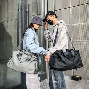 Sac de sport unisexe à fermeture éclair – Nouveau produit – Grande capacité – Sac à main portable – Tendance – Rangement de voyage – Décorations chaîne à nœuds – Léger - Product Image 4