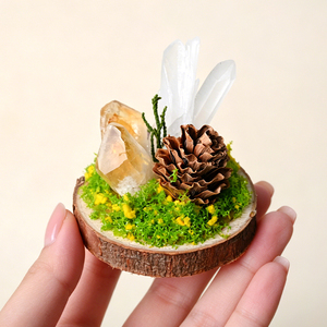 Ornement artisanal en cristal et minéral naturel, scène forestière, avec base en bois, vente en gros - Product Image 3