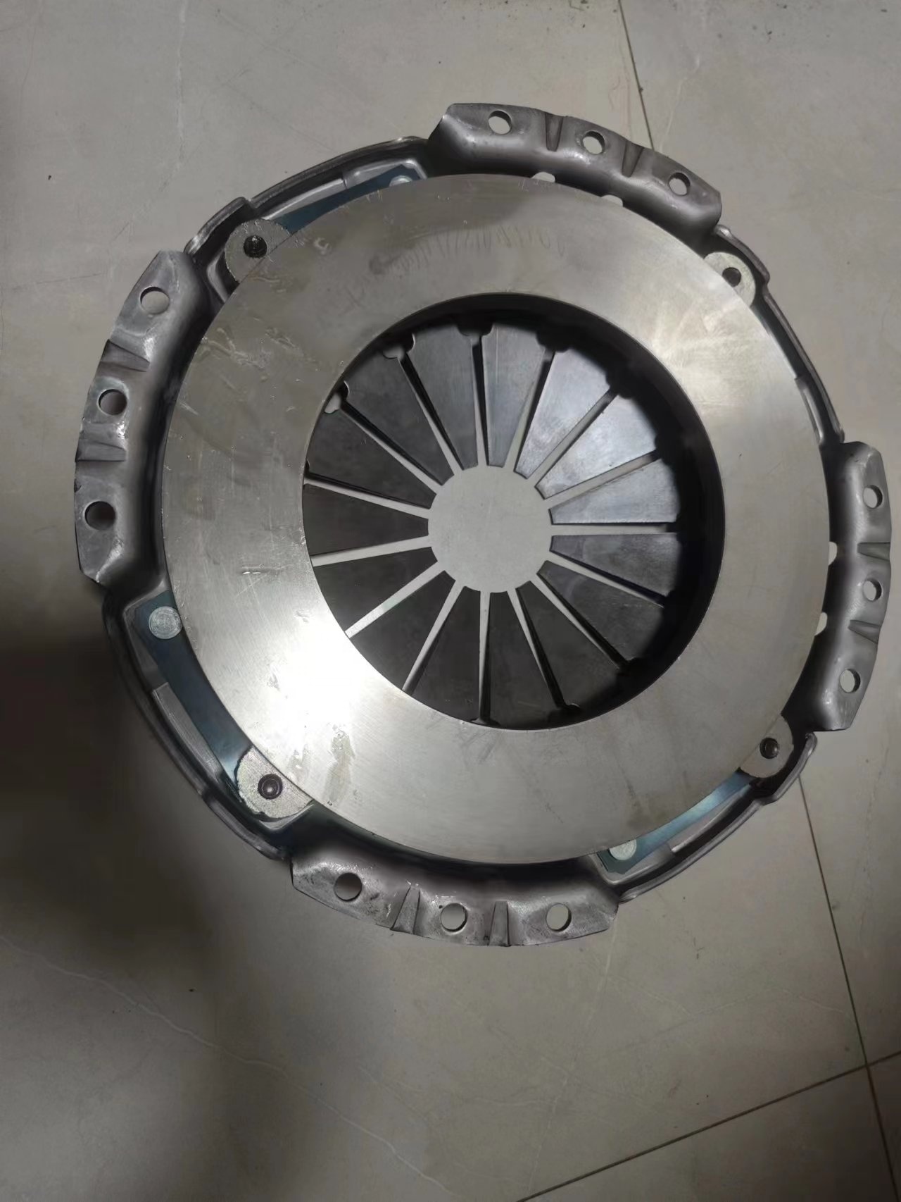 Auto Transmission Parts Clutch Cover for Coaster XZB60 1VD 31210