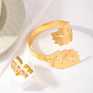 Conjunto de regalo de joyería de anillo de pulsera de mujer de hoja abierta de diseño de metal de estilo frío creativo - Product Image 5