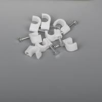 ¡Venta al por mayor! ¡precio de fábrica! Clips de Cable de 8mm para sujetar cables, clavo Coaxial en tachuelas