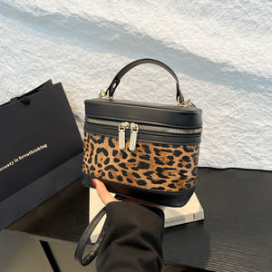 Borsa a tracolla da donna alla moda per la primavera, versatile in PU, piccola, monospalla, a blocchi di colore, con cerniera - Product Image 6