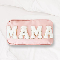 Pochette de maquillage professionnelle personnalisée en chenille avec patch, pochette en nylon crème, boîte de rangement cosmétique de voyage avec lettres universitaires
