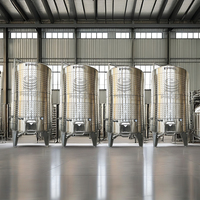 Cuve de fermentation de vin rouge en acier inoxydable de 10 000 L avec pompe intégrée et couvercle hermétique, prête à être expédiée