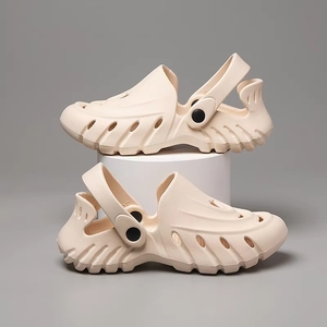 Sandalias Runner Eva más vendidas, zuecos al por mayor, pantuflas de moda, sandalias de espuma para hombre - Product Image 2