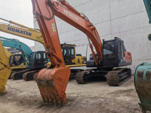 รถขุดขนาดเล็ก Hitachi ZX200 21 ตัน มือสองจากญี่ปุ่น พร้อมเครื่องยนต์ Isuzu มอเตอร์ PLC และปั๊ม - Product Image 3