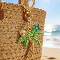 Porte-clés pendentif de sac tressé style vacances avec motifs cocotier, rose, étoile de mer et perle