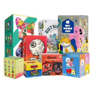 Boîte à jouets en <span class=keywords><strong>carton</strong></span> pliable d'usine, boîte à poupées personnalisée avec fenêtre en PVC, boîte cadeau pour jouets et poupées pour enfants - Product Image 5