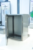 Boîtiers de commande en acier inoxydable sur mesure haut de gamme avec indice de protection IP65 et revêtement en poudre