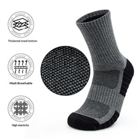 Chaussettes de sport en coton peigné avec logo personnalisé, fabrication OEM ODM directe d'usine, chaussettes respirantes à hauteur moyenne, couleur et emballage personnalisés, vente en gros