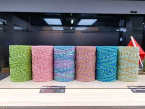 Vente en gros de rouleau de ficelle de raphia en papier souple à double brin torsadé coloré en papier de style corde naturelle pour emballage de cadeaux - Product Image 4