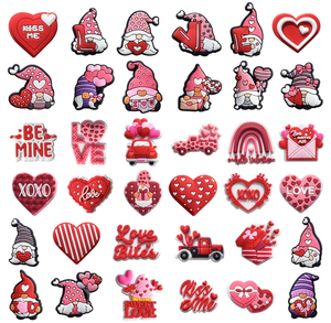 Accesorios de PVC Rojo Personalizados al por Mayor, Dijes de Goma Suave para Zapatos, Decoraciones Unisex para Adultos, Dijes para Zuecos del Día de San Valentín, Marca <span class=keywords><strong>Lilu</strong></span> - Product Image 1