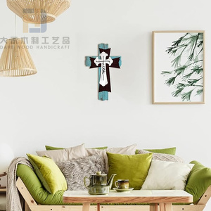 Rustikale Holzkreuz-Wanddekorationen mit Mehrschichtigem Verwittertem Look Spirituelle Holzskulptur Kreuz für Wohnraumdekoration - Product Image 4