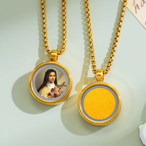 Giveluck 3D Cameo St. therese của lisieux Mặt dây chuyền vẽ tay chi tiết ít hoa thánh huy chương trong cứu trợ vườn hồng cổ điển - Product Image 1