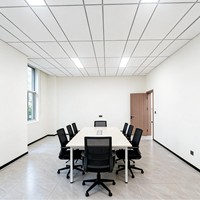 Dalles de plafond acoustiques en fibres minérales durables 600x600 anti-affaissement et ignifuges, en promotion, pour campus universitaire éthiopien