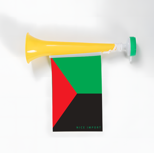Trompettes en plastique avec drapeaux de la <span class=keywords><strong>Martinique</strong></span> pour encourager lors d'événements sportifs, de remises de diplômes, de défilés, d'événements sportifs nationaux et pour les supporters de football - Product Image 1