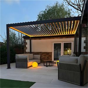 AuVersatile pergola de patio avec trois modes d'utilisation (application/télécommande/manuel), angles de lamelles personnalisables et un cadre noir moderne. - Product Image 3