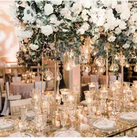 Soportes de Metal para mesa de vela, centros de mesa de flores doradas, candelabro Floral para boda, estilo de lujo, piezas de plomo
